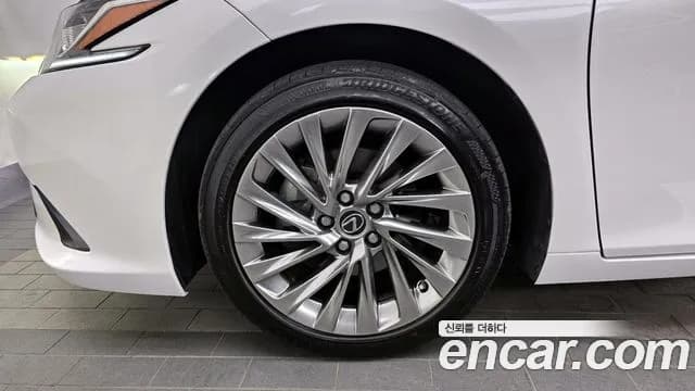 2023 Lexus ES300h 7th Gen Luxury Plus Sold VIN JTHBA1C17P2015799 – odometer reading 2023 Lexus ES300h 7th Gen Luxury Plus Sold VIN JTHBA1C17P2015799 – odometer reading
