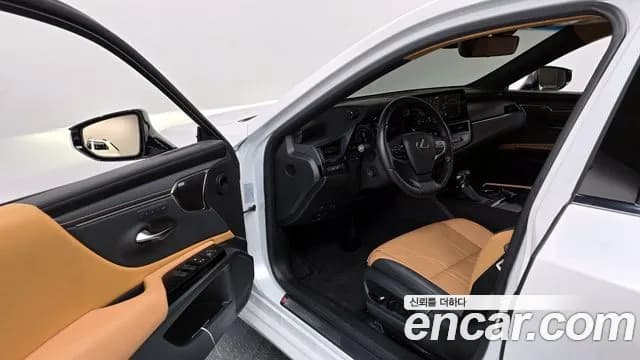 2025 Lexus ES300h 7th Gen Executive Sold VIN JTHBA1C17S2026410 – side profile 2025 Lexus ES300h 7th Gen Executive Sold VIN JTHBA1C17S2026410 – side profile