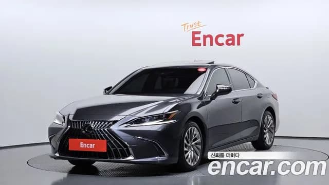 2023 Lexus ES300h 7th Gen Executive Sold VIN JTHBA1C18P2016914 – exterior detail 2023 Lexus ES300h 7th Gen Executive Sold VIN JTHBA1C18P2016914 – exterior detail
