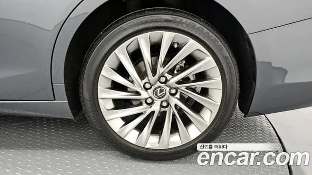 2023 Lexus ES300h 7th Gen Executive Sold VIN JTHBA1C18P2016914 – photo 16 2023 Lexus ES300h 7th Gen Executive Sold VIN JTHBA1C18P2016914 – photo 16