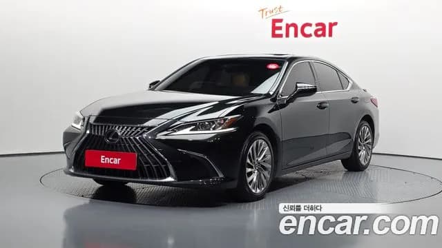 2023 Lexus ES300h 7th Gen Luxury Plus Sold VIN JTHBA1C19P2015075 – rear exterior 2023 Lexus ES300h 7th Gen Luxury Plus Sold VIN JTHBA1C19P2015075 – rear exterior