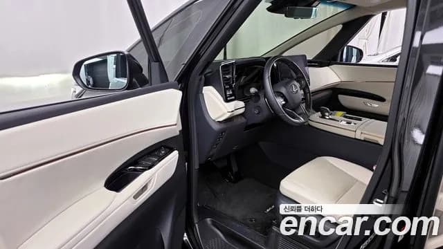 2025 Lexus LM 2nd Gen 500h Executive Sold VIN JTHBAAAD1S5004737 – front exterior 2025 Lexus LM 2nd Gen 500h Executive Sold VIN JTHBAAAD1S5004737 – front exterior