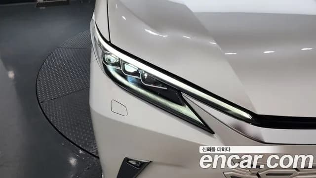 2025 Lexus LM 2nd Gen 500h Executive Sold VIN JTHBAAAD5S5006765 – exterior detail 2025 Lexus LM 2nd Gen 500h Executive Sold VIN JTHBAAAD5S5006765 – exterior detail