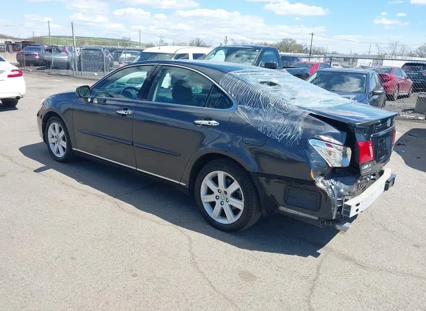 2009 LEXUS ES Used VIN JTHBJ46G092289656 – trunk area 2009 LEXUS ES Used VIN JTHBJ46G092289656 – trunk area