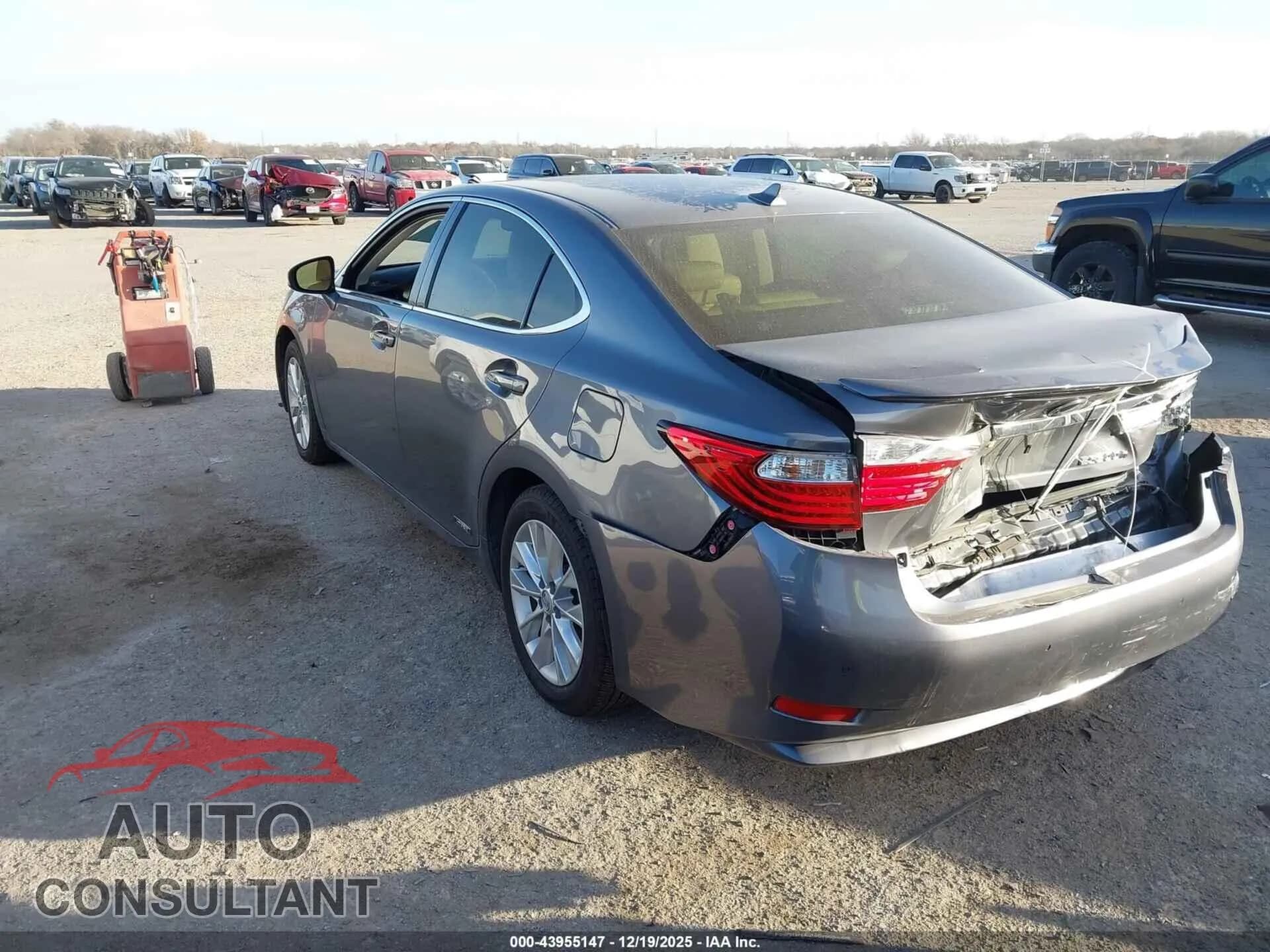 2014 LEXUS ES 300H Damaged VIN JTHBW1GG7E2043762 – side profile 2014 LEXUS ES 300H Damaged VIN JTHBW1GG7E2043762 – side profile