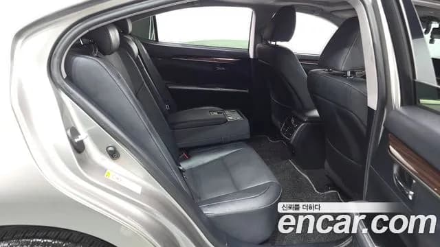 2017 Lexus New ES300h Supreme Sold VIN JTHBW1GG9H2146962 – trunk area 2017 Lexus New ES300h Supreme Sold VIN JTHBW1GG9H2146962 – trunk area