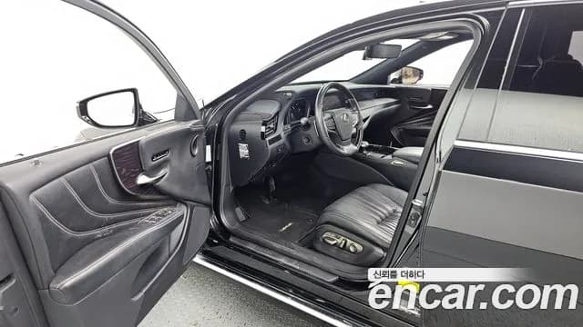 2018 Lexus LS500h 5th Gen 3.5 Platinum AWD Sold VIN JTHCYLFF2J5001009 – engine bay 2018 Lexus LS500h 5th Gen 3.5 Platinum AWD Sold VIN JTHCYLFF2J5001009 – engine bay