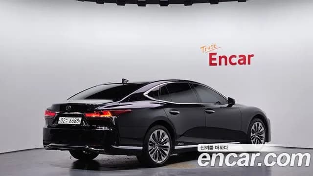 2018 Lexus LS500h 5th Gen 3.5 Platinum AWD Sold VIN JTHCYLFF2J5001009 – photo 11 2018 Lexus LS500h 5th Gen 3.5 Platinum AWD Sold VIN JTHCYLFF2J5001009 – photo 11
