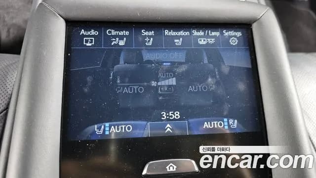 2018 Lexus LS500h 5th Gen 3.5 Platinum AWD Sold VIN JTHCYLFF2J5001009 – photo 18 2018 Lexus LS500h 5th Gen 3.5 Platinum AWD Sold VIN JTHCYLFF2J5001009 – photo 18