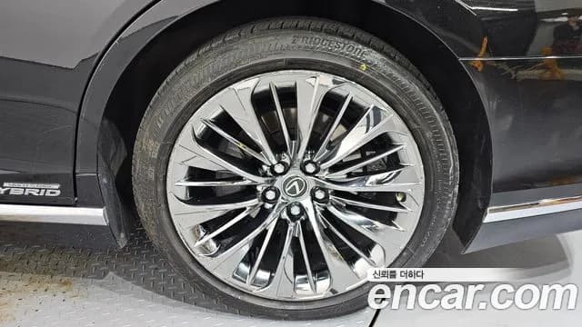 2018 Lexus LS500h 5th Gen 3.5 Platinum AWD Sold VIN JTHCYLFF2J5001009 – photo 27 2018 Lexus LS500h 5th Gen 3.5 Platinum AWD Sold VIN JTHCYLFF2J5001009 – photo 27