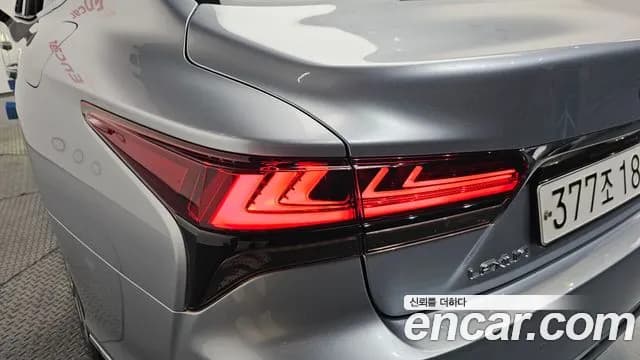 2022 Lexus LS500h 5th Gen 3.5 Platinum AWD Sold VIN JTHEYLGF4N5002160 – photo 38 2022 Lexus LS500h 5th Gen 3.5 Platinum AWD Sold VIN JTHEYLGF4N5002160 – photo 38