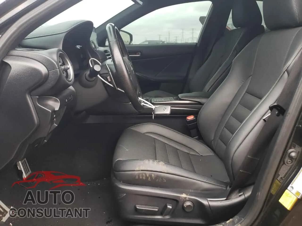 2021 LEXUS IS 350 F S Damaged VIN JTHGZ1E23M5020402 – exterior detail 2021 LEXUS IS 350 F S Damaged VIN JTHGZ1E23M5020402 – exterior detail
