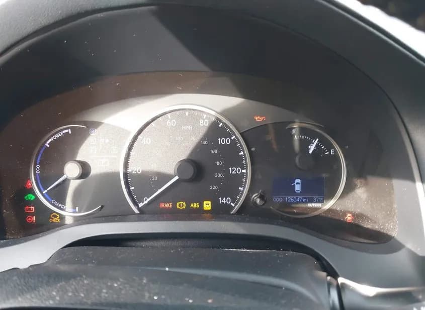 2015 LEXUS CT Used VIN JTHKD5BH1F2221132 – engine bay 2015 LEXUS CT Used VIN JTHKD5BH1F2221132 – engine bay