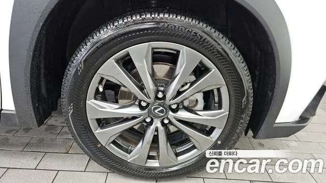 2024 Lexus UX250h 2.0 F-Sport 2WD Sold VIN JTHR6JBH7R2193309 – photo 13 2024 Lexus UX250h 2.0 F-Sport 2WD Sold VIN JTHR6JBH7R2193309 – photo 13