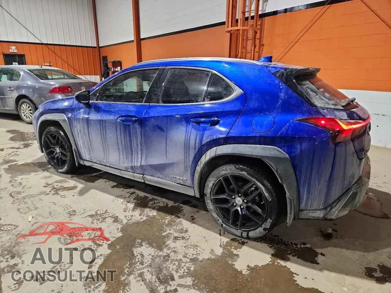 2021 LEXUS UX 250H Damaged VIN JTHR9JBH4M2047806 – rear exterior 2021 LEXUS UX 250H Damaged VIN JTHR9JBH4M2047806 – rear exterior