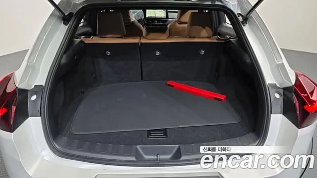 2025 Lexus UX300h 2.0 2WD Sold VIN JTHYBJAHJDJDBDBDJ – photo 16 2025 Lexus UX300h 2.0 2WD Sold VIN JTHYBJAHJDJDBDBDJ – photo 16