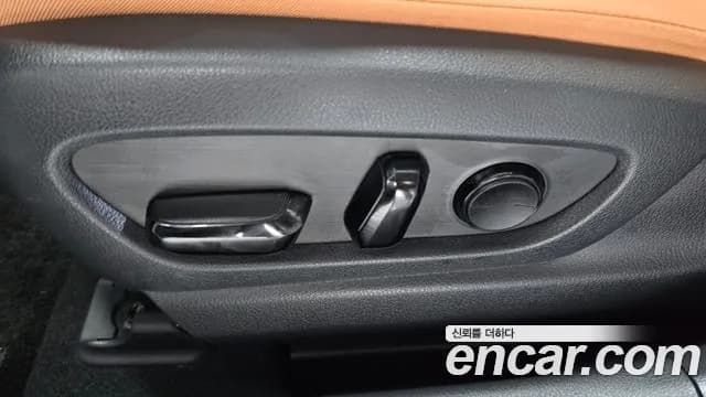2025 Lexus UX300h 2.0 2WD Sold VIN JTHYBJAHJDJDBDBDJ – photo 31 2025 Lexus UX300h 2.0 2WD Sold VIN JTHYBJAHJDJDBDBDJ – photo 31