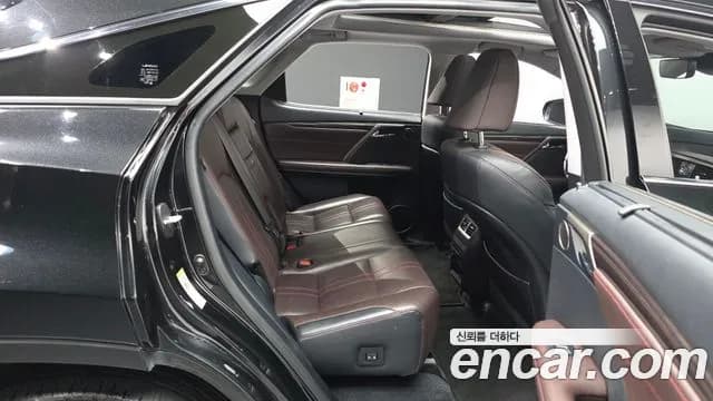 2019 Lexus RX450h 4th Gen Executive Sold VIN JTJBGMCA9K2048102 – interior seats 2019 Lexus RX450h 4th Gen Executive Sold VIN JTJBGMCA9K2048102 – interior seats