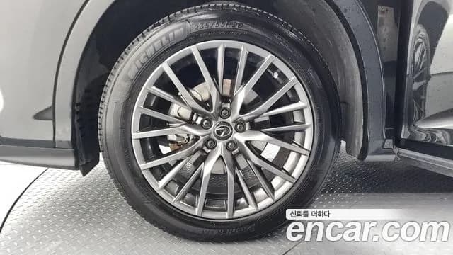 2021 Lexus RX450h 4th Gen F-Sport Sold VIN JTJBGMCAXM2067082 – interior seats 2021 Lexus RX450h 4th Gen F-Sport Sold VIN JTJBGMCAXM2067082 – interior seats
