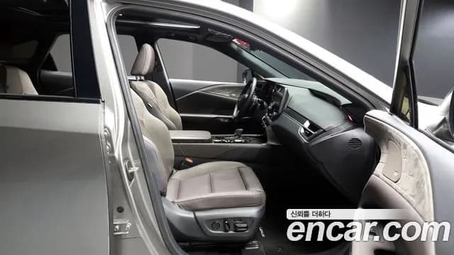 2024 Lexus RX350h 5th Gen Luxury Sold VIN JTJCJAJA8R2034726 – interior seats 2024 Lexus RX350h 5th Gen Luxury Sold VIN JTJCJAJA8R2034726 – interior seats