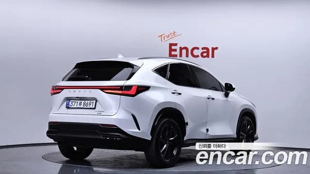 2024 Lexus NX350h 2nd Gen Premium Sold VIN JTJGKAEZ1R2036915 – interior seats 2024 Lexus NX350h 2nd Gen Premium Sold VIN JTJGKAEZ1R2036915 – interior seats
