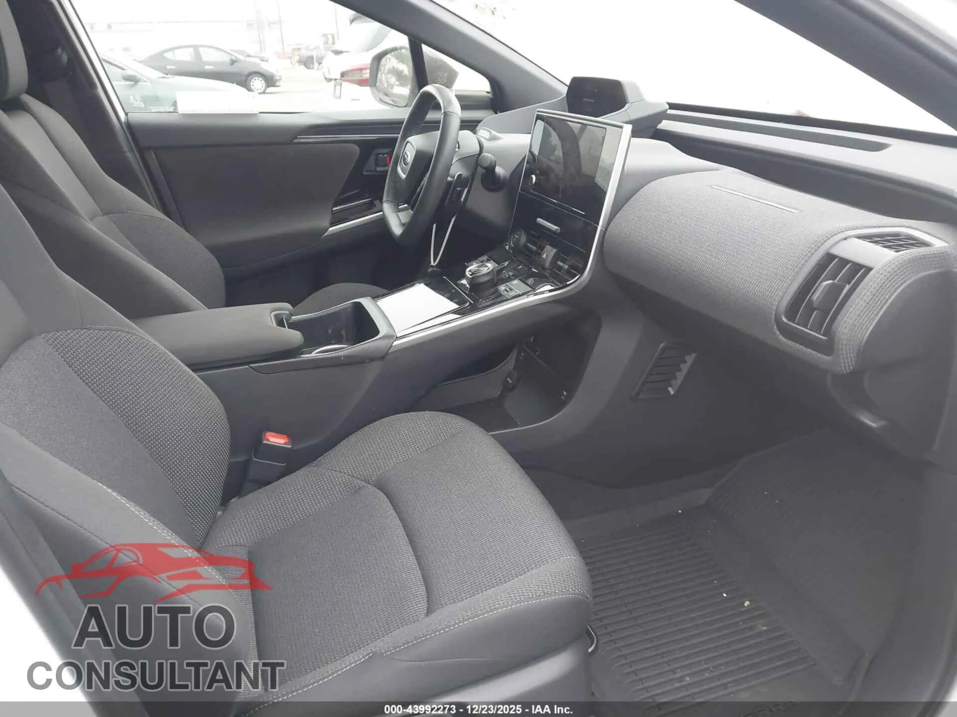 2024 SUBARU SOLTERRA Damaged VIN JTMABABA8RA057189 – interior seats 2024 SUBARU SOLTERRA Damaged VIN JTMABABA8RA057189 – interior seats