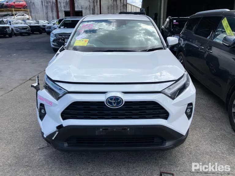 2022 Toyota RAV4 Used VIN JTMBW3FV30D165285 – trunk area 2022 Toyota RAV4 Used VIN JTMBW3FV30D165285 – trunk area