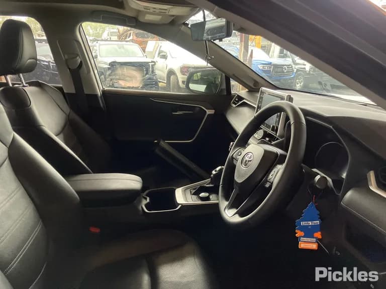 2022 Toyota RAV4 Used VIN JTMDW3FV10D141365 – engine bay 2022 Toyota RAV4 Used VIN JTMDW3FV10D141365 – engine bay