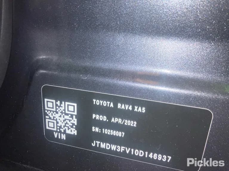 2022 Toyota RAV4 Used VIN JTMDW3FV10D146937 – side profile 2022 Toyota RAV4 Used VIN JTMDW3FV10D146937 – side profile