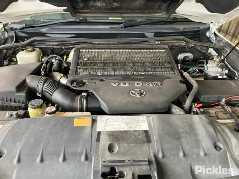 2018 Toyota Landcruiser Used VIN JTMHV05J004248117 – rear exterior 2018 Toyota Landcruiser Used VIN JTMHV05J004248117 – rear exterior