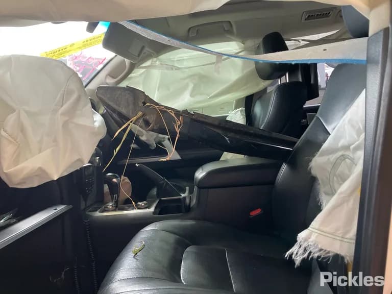 2018 Toyota Landcruiser Used VIN JTMHV05J004248117 – photo 28 2018 Toyota Landcruiser Used VIN JTMHV05J004248117 – photo 28