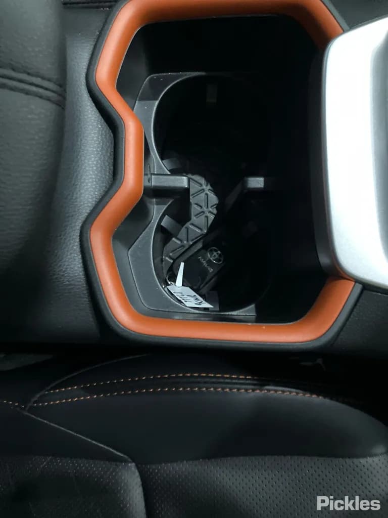 2024 Toyota RAV4 Used VIN JTMJW3FV10D258592 – dashboard 2024 Toyota RAV4 Used VIN JTMJW3FV10D258592 – dashboard