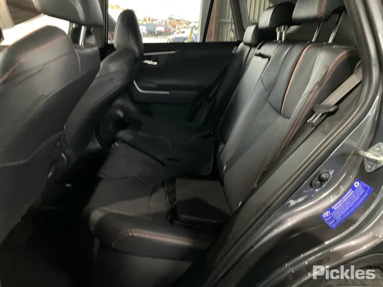 2024 Toyota RAV4 Used VIN JTMJW3FV10D258592 – undercarriage 2024 Toyota RAV4 Used VIN JTMJW3FV10D258592 – undercarriage