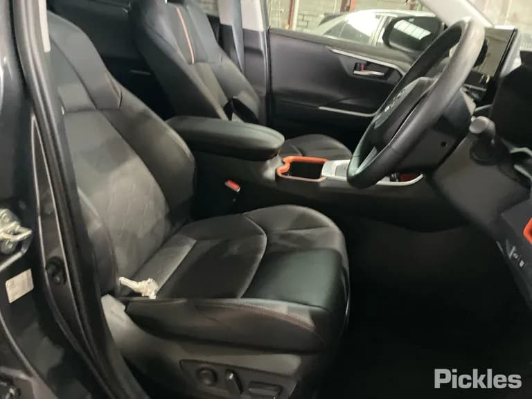 2024 Toyota RAV4 Used VIN JTMJW3FV10D258592 – trunk area 2024 Toyota RAV4 Used VIN JTMJW3FV10D258592 – trunk area