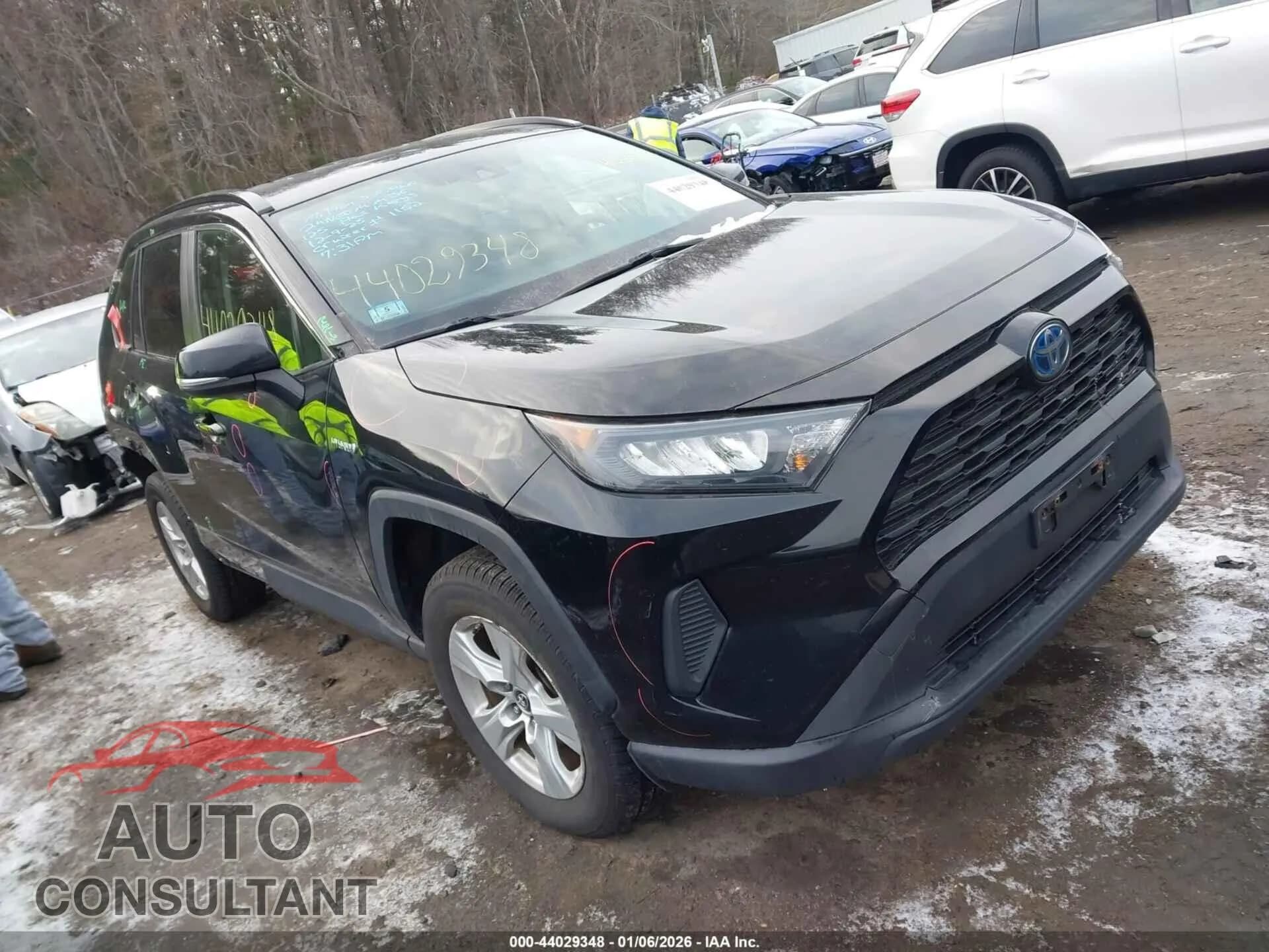 2019 TOYOTA RAV4 HYBRID Damaged VIN JTMMWRFV0KD013334 – front exterior 2019 TOYOTA RAV4 HYBRID Damaged VIN JTMMWRFV0KD013334 – front exterior
