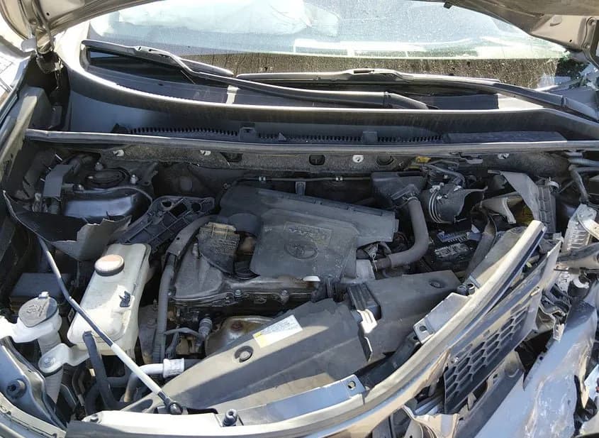 2015 TOYOTA RAV4 Used VIN JTMRFREV0FJ043674 – engine bay 2015 TOYOTA RAV4 Used VIN JTMRFREV0FJ043674 – engine bay