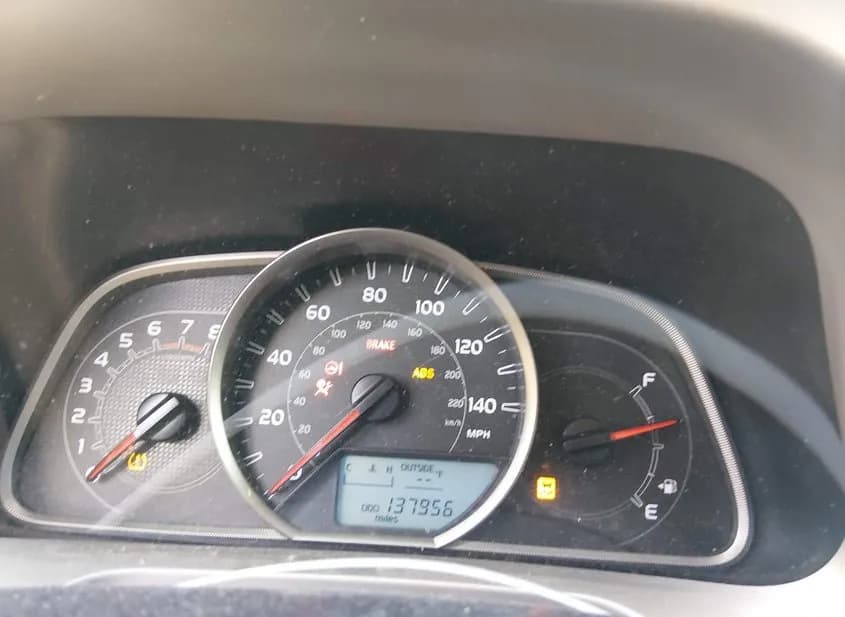 2015 TOYOTA RAV4 Used VIN JTMRFREV0FJ043674 – undercarriage 2015 TOYOTA RAV4 Used VIN JTMRFREV0FJ043674 – undercarriage