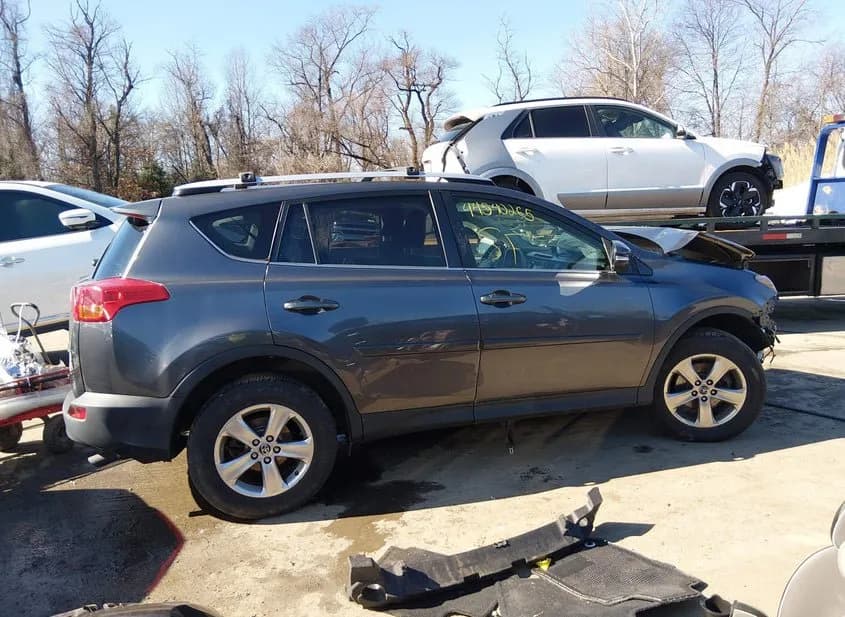 2015 TOYOTA RAV4 Used VIN JTMRFREV0FJ043674 – photo 15 2015 TOYOTA RAV4 Used VIN JTMRFREV0FJ043674 – photo 15