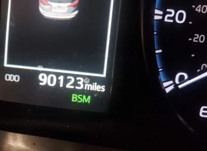 2018 TOYOTA RAV4 Used VIN JTMRFREV3JJ204172 – interior seats 2018 TOYOTA RAV4 Used VIN JTMRFREV3JJ204172 – interior seats