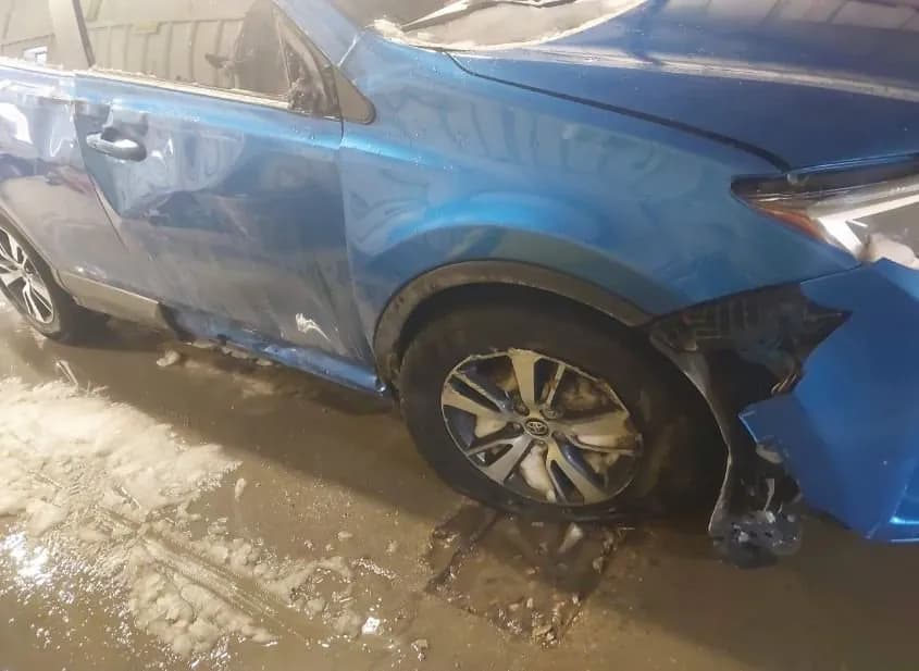 2018 TOYOTA RAV4 Used VIN JTMRFREV3JJ204172 – photo 14 2018 TOYOTA RAV4 Used VIN JTMRFREV3JJ204172 – photo 14