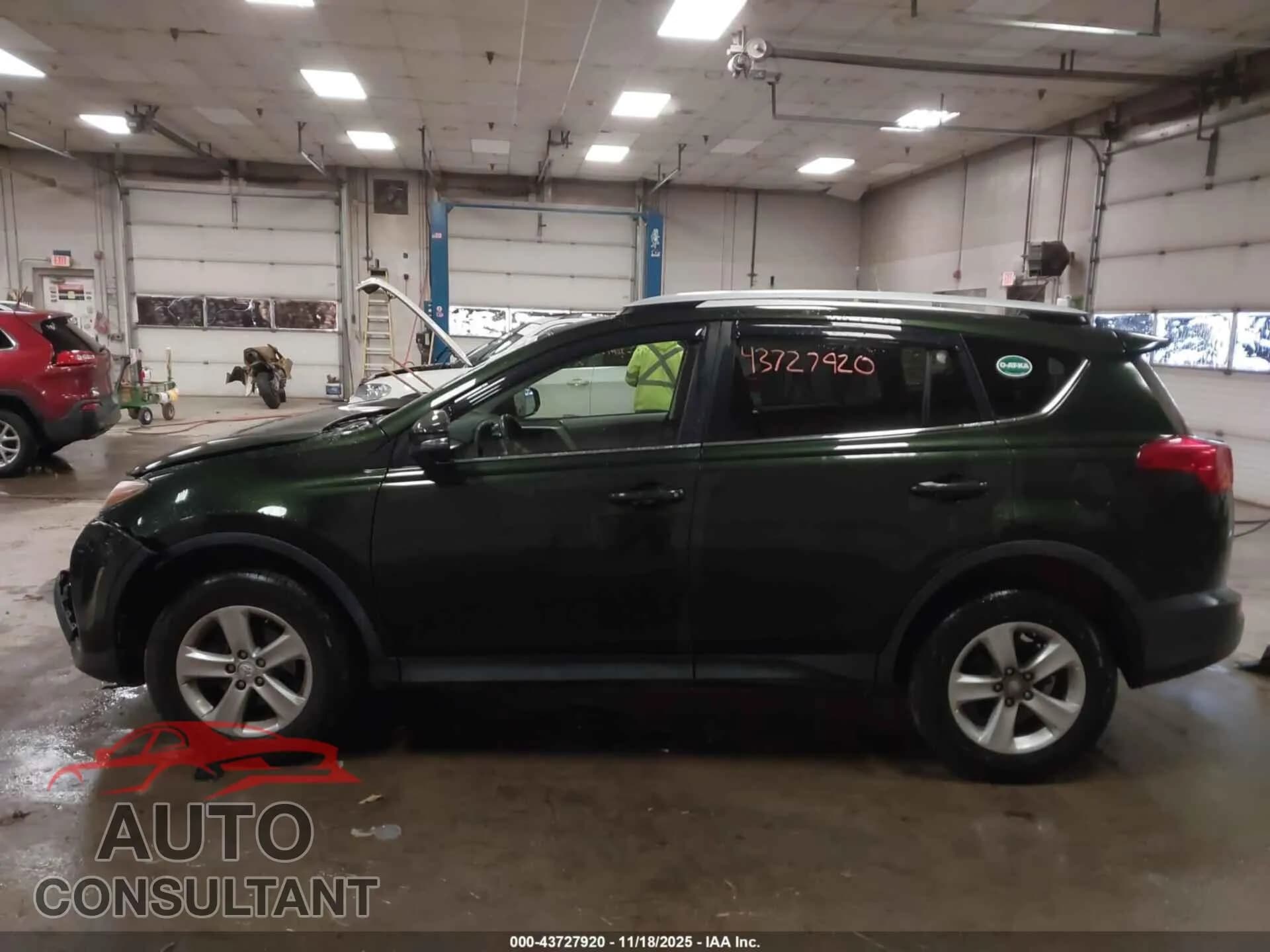 2013 TOYOTA RAV4 Damaged VIN JTMRFREV5DD004364 – photo 14 2013 TOYOTA RAV4 Damaged VIN JTMRFREV5DD004364 – photo 14