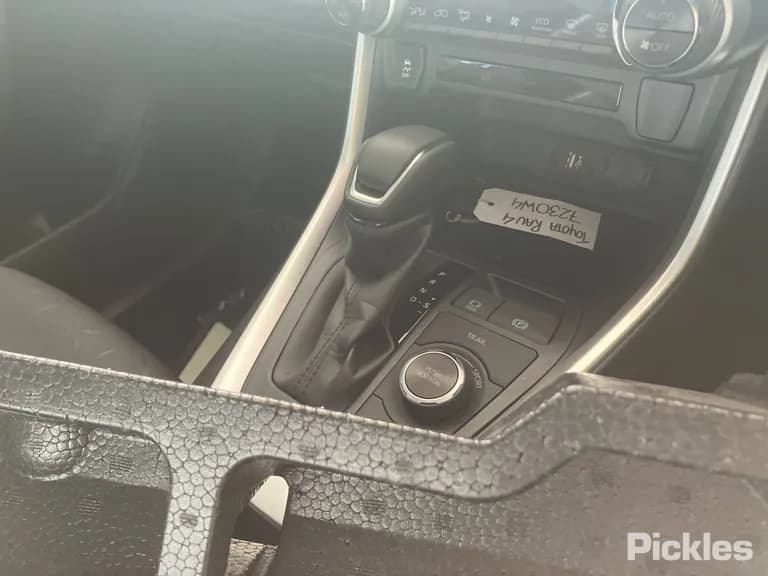 2025 Toyota RAV4 Used VIN JTMRW3FV40D354252 – photo 11 2025 Toyota RAV4 Used VIN JTMRW3FV40D354252 – photo 11