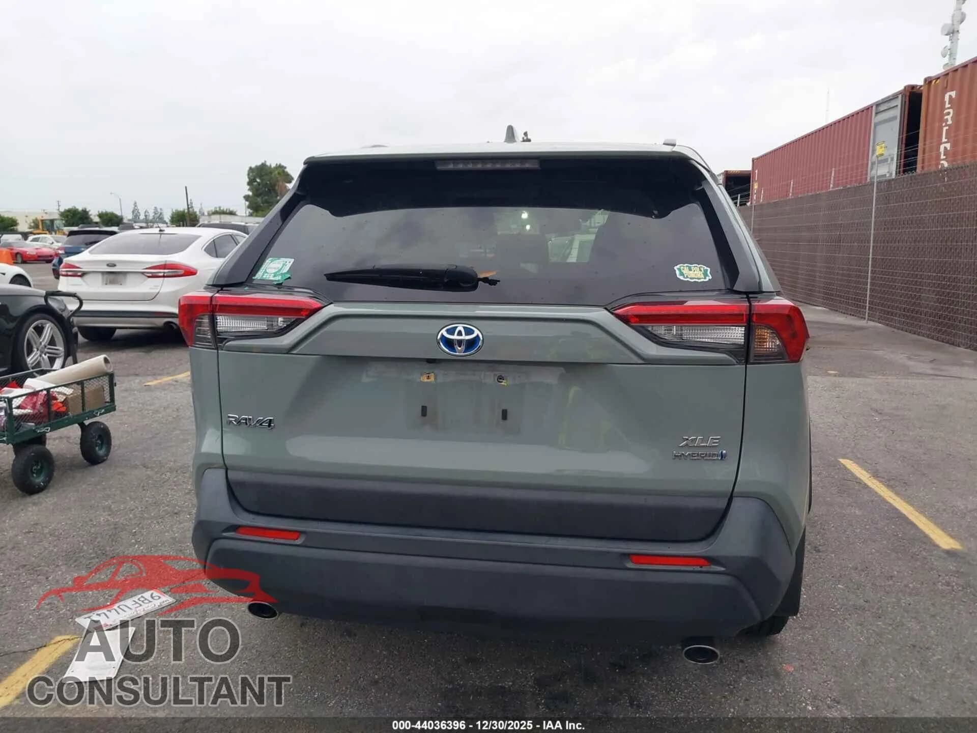 2022 TOYOTA RAV4 HYBRID Damaged VIN JTMRWRFV9ND143560 – photo 16 2022 TOYOTA RAV4 HYBRID Damaged VIN JTMRWRFV9ND143560 – photo 16