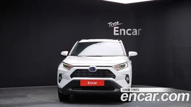 2021 Toyota RAV4 5th Gen 2.5 2WD Hybrid Sold VIN JTMW2RFVXMD099520 – interior seats 2021 Toyota RAV4 5th Gen 2.5 2WD Hybrid Sold VIN JTMW2RFVXMD099520 – interior seats