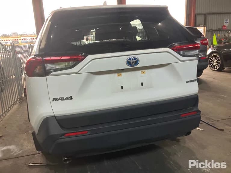 2022 Toyota RAV4 Used VIN JTMZ23FV20D117514 – exterior detail 2022 Toyota RAV4 Used VIN JTMZ23FV20D117514 – exterior detail