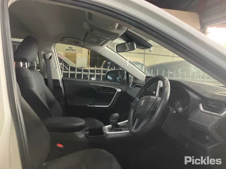 2022 Toyota RAV4 Used VIN JTMZ23FV20D117514 – trunk area 2022 Toyota RAV4 Used VIN JTMZ23FV20D117514 – trunk area