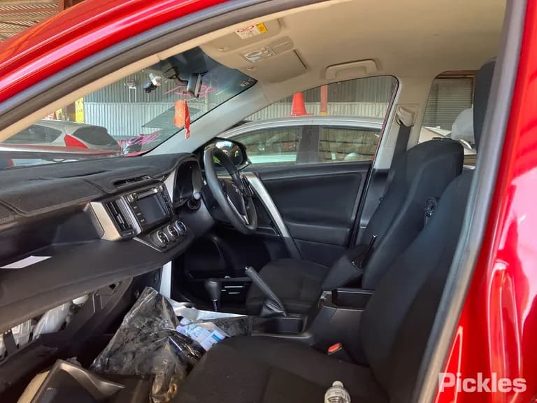 2014 Toyota RAV4 Used VIN JTMZDREV90D037660 – undercarriage 2014 Toyota RAV4 Used VIN JTMZDREV90D037660 – undercarriage