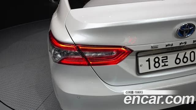2018 Toyota Camry (XV70) 2.5 XLE Hybrid Sold VIN JTNB21HK1J3000809 – rear exterior 2018 Toyota Camry (XV70) 2.5 XLE Hybrid Sold VIN JTNB21HK1J3000809 – rear exterior