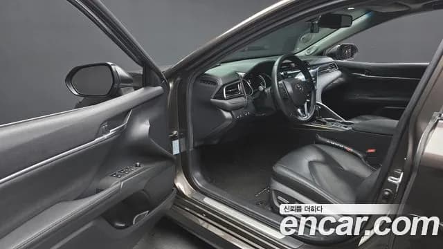 2019 Toyota Camry (XV70) 2.5 XLE Hybrid Sold VIN JTNB21HK4K3031862 – rear exterior 2019 Toyota Camry (XV70) 2.5 XLE Hybrid Sold VIN JTNB21HK4K3031862 – rear exterior