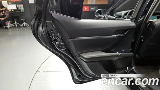 2018 Toyota Camry (XV70) 2.5 XLE Hybrid Sold VIN JTNB21HK5J3003146 – exterior detail 2018 Toyota Camry (XV70) 2.5 XLE Hybrid Sold VIN JTNB21HK5J3003146 – exterior detail